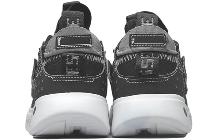 LiNing Essence ACE Anti-Slip And Wear-Resistant Lightweight Low-Top Vintage Basketball Shoes Women’s Black White