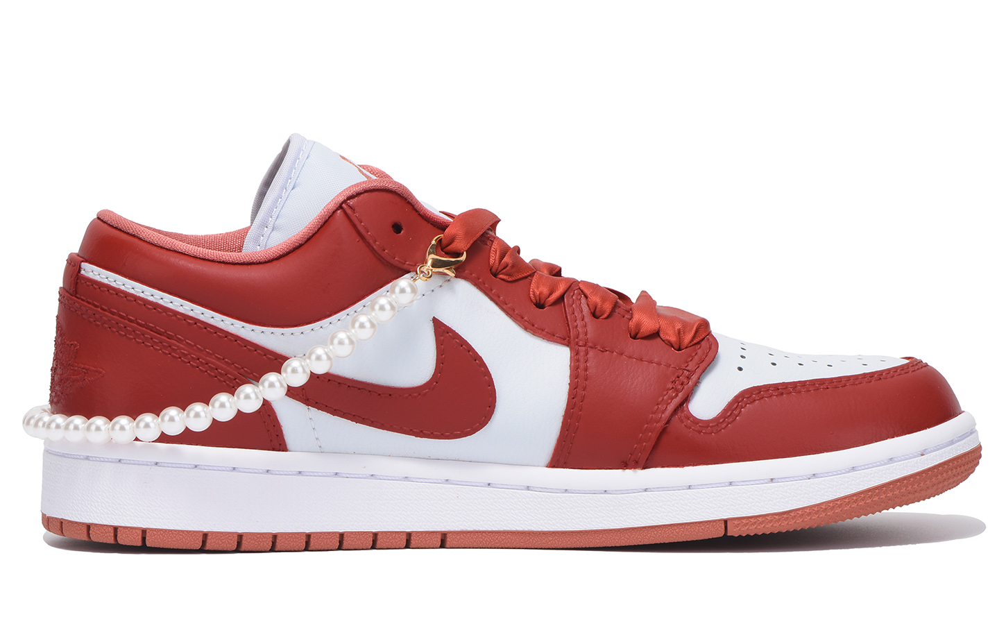Jordan Air Jordan 1 Slip Resistant Coverage Low top Vintage Basketball Shoes Women’s True Red