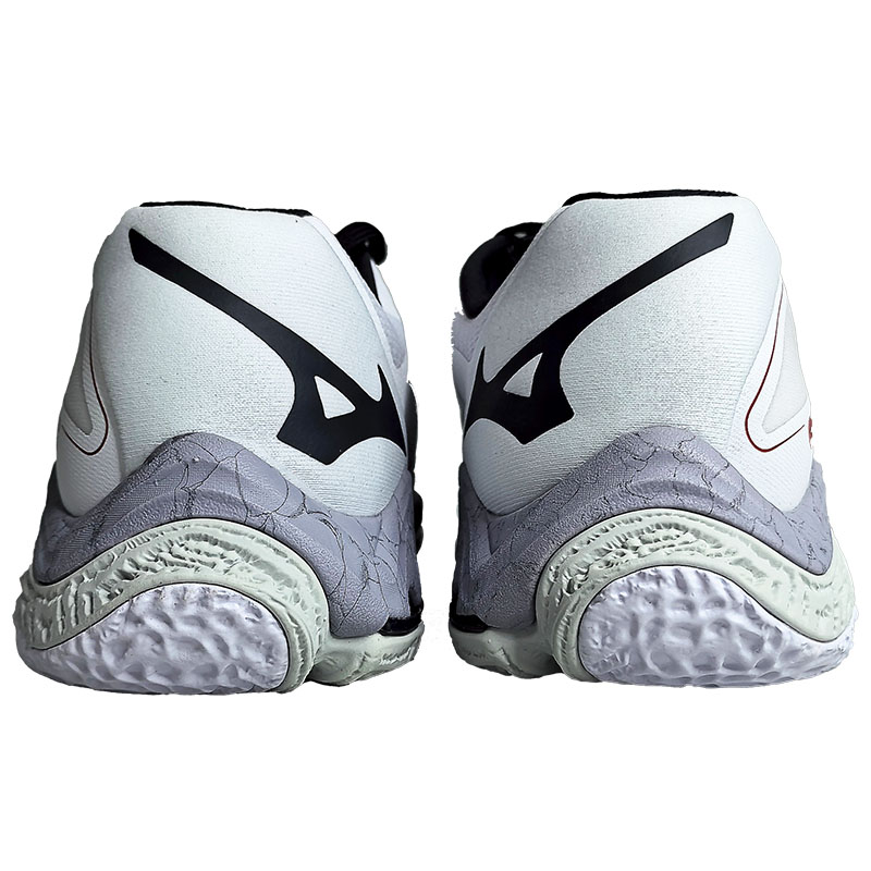 Mizuno Wave Lightning Z8 ‘White Salsa’