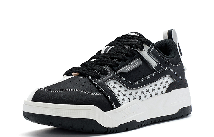 XTEP Basketball Shoes Women’s Low Top Black/Sail White