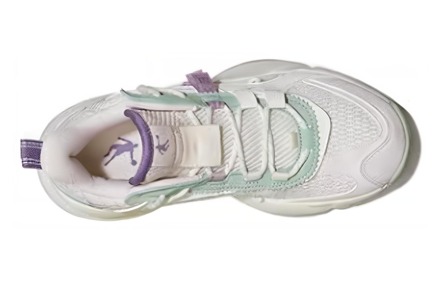 QIAODAN Cushioning, Wear Resistant High top Basketball Shoes Women’s Ivory/Jade Green