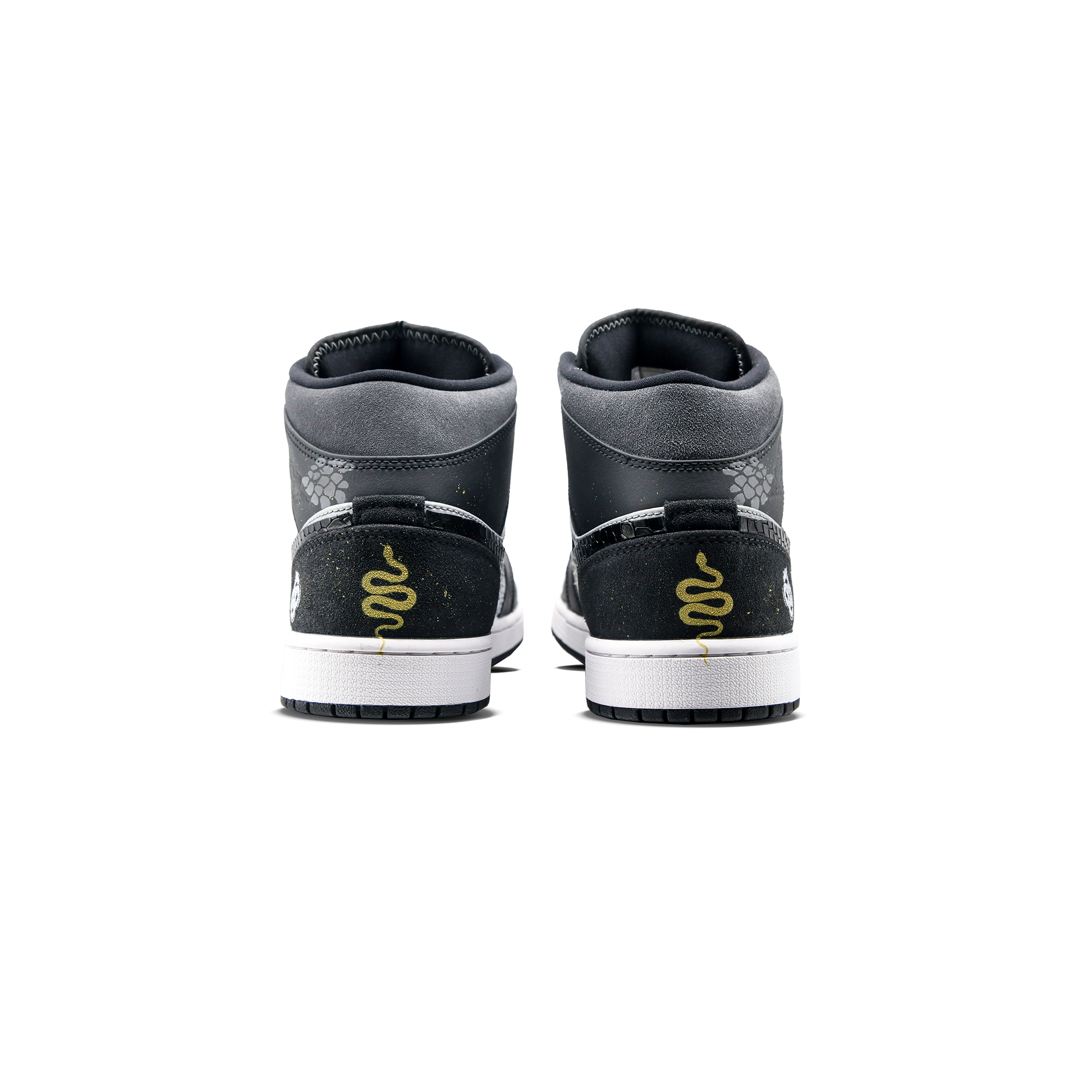 Jordan Air Jordan 1 Low Year Of The Snake, Heavy Armor Of Molin Mid top Vintage Basketball Shoes Men’s Black White