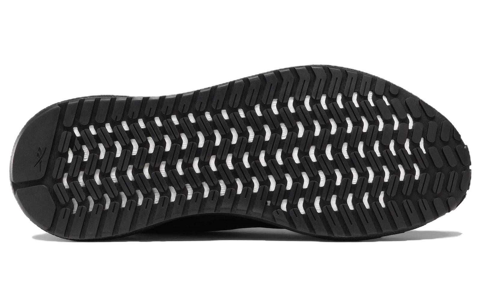 Reebok Speed 22 Tr panelled sneakers