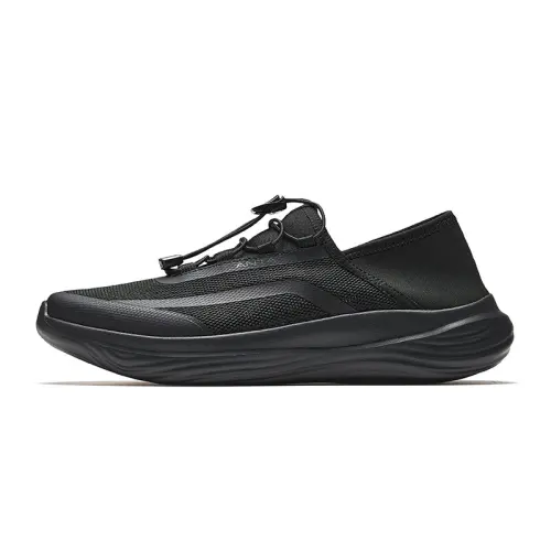 Anta Low top Training Shoes Men's Black
