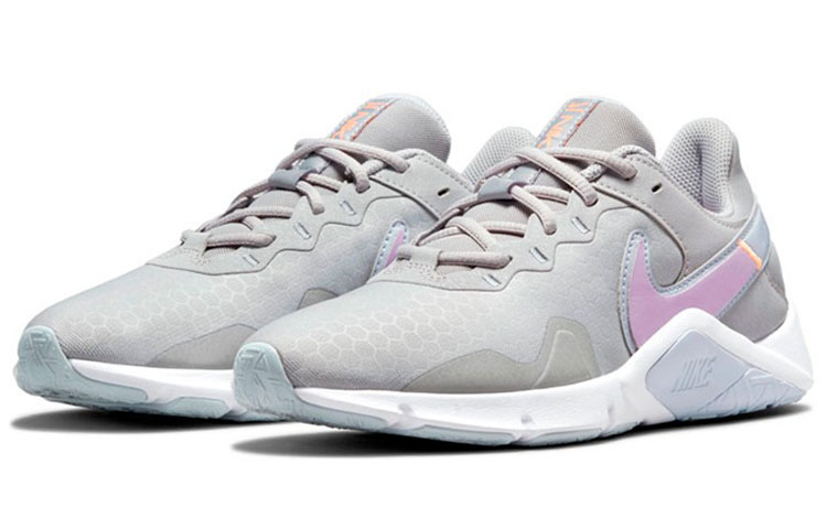 Nike Legend Essential 2 Women’s