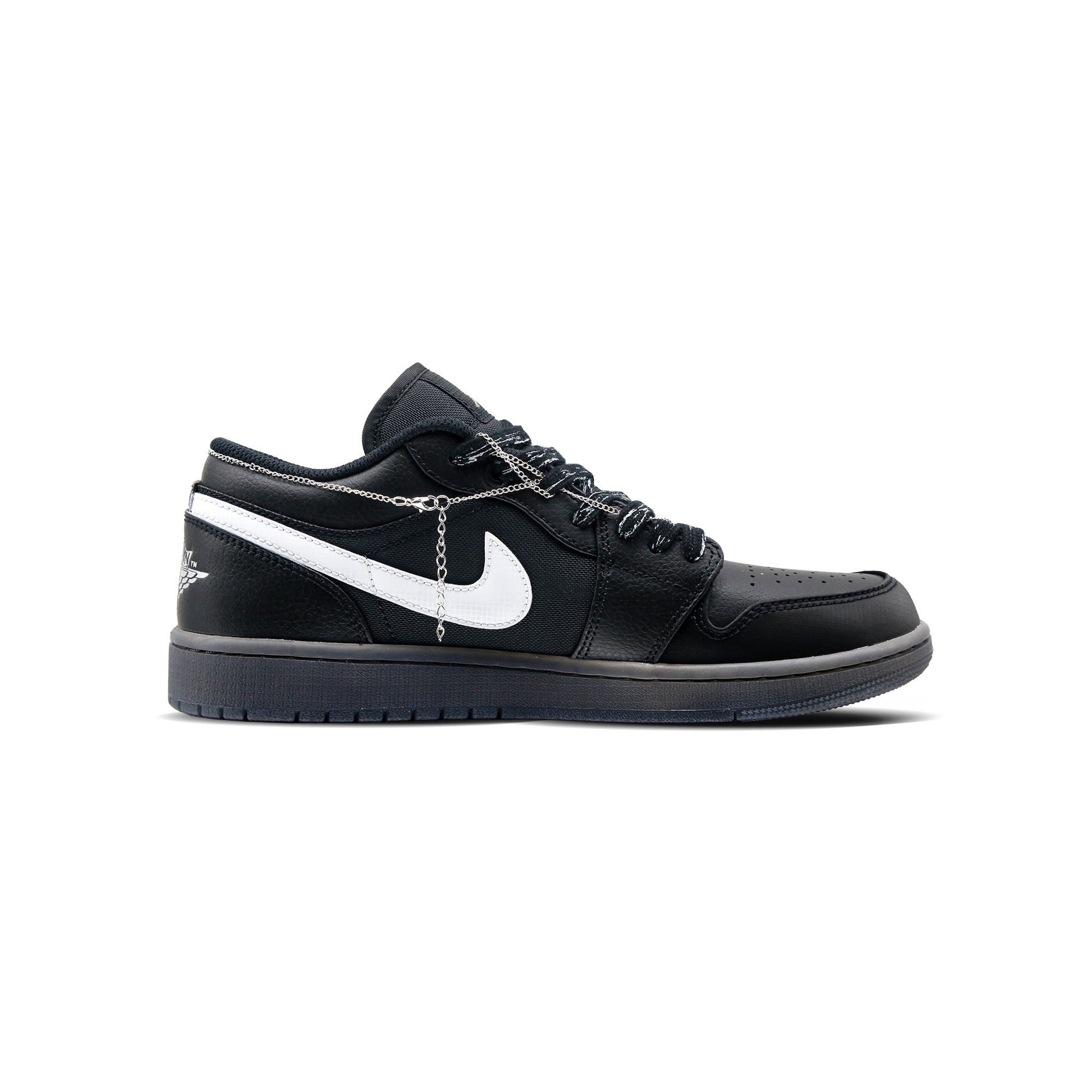 Jordan Air Jordan 1 Slip Resistant Abrasion Resistant Low top Vintage Basketball Shoes Unisex Black White