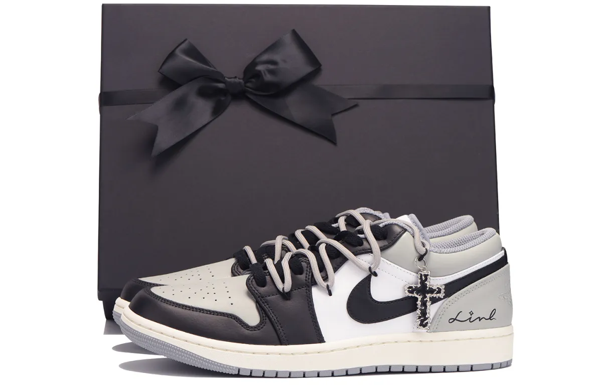 Jordan Air Jordan 1 Slip Resistant Coverage Low top Vintage Basketball Shoes Men's Black Gray