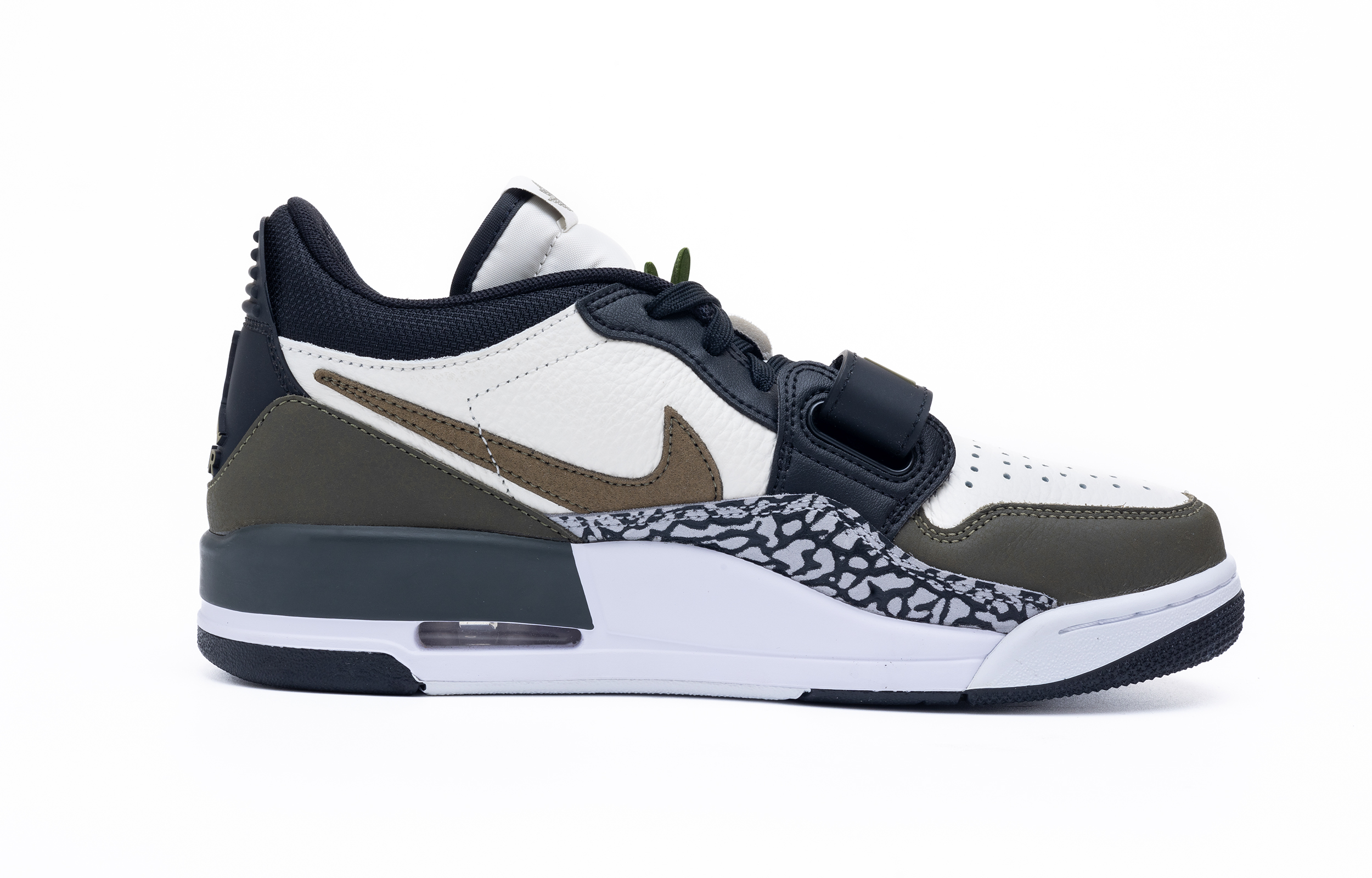 Jordan Legacy 312 Rhythm Meowth Abrasion Resistant Low top Vintage Basketball Shoes Men’s White