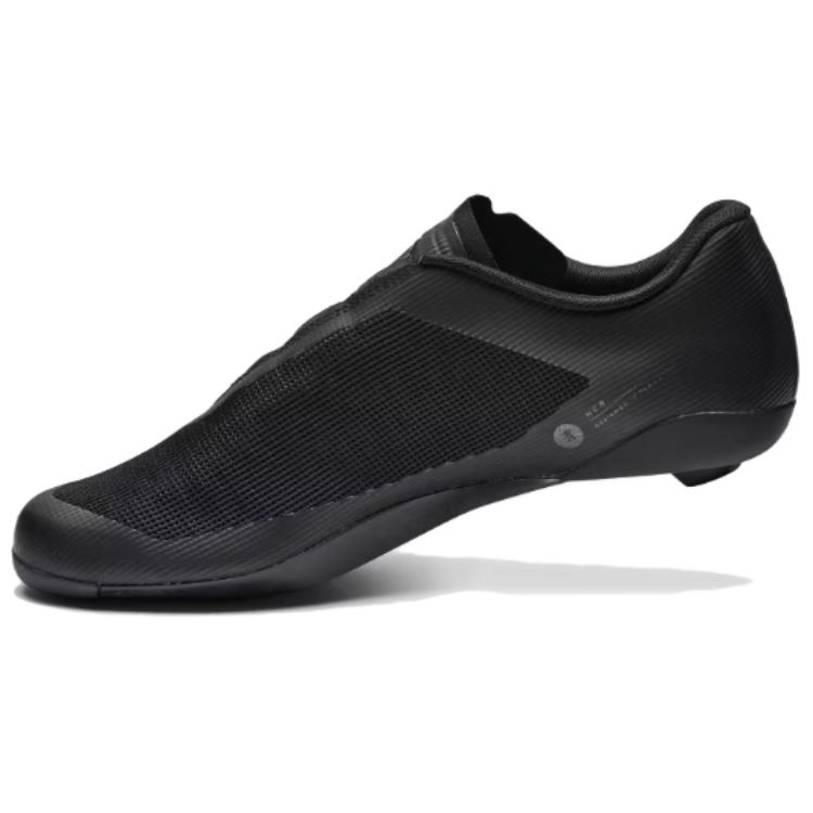 DECATHLON Slip Resistant Slip Resistant Low top Cycling Shoes Men’s Black