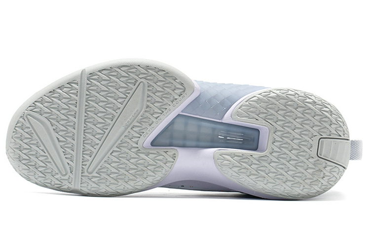 XTEP Raid Slip Resistant Abrasion Resistant High top Basketball Shoes Men’s White Gray