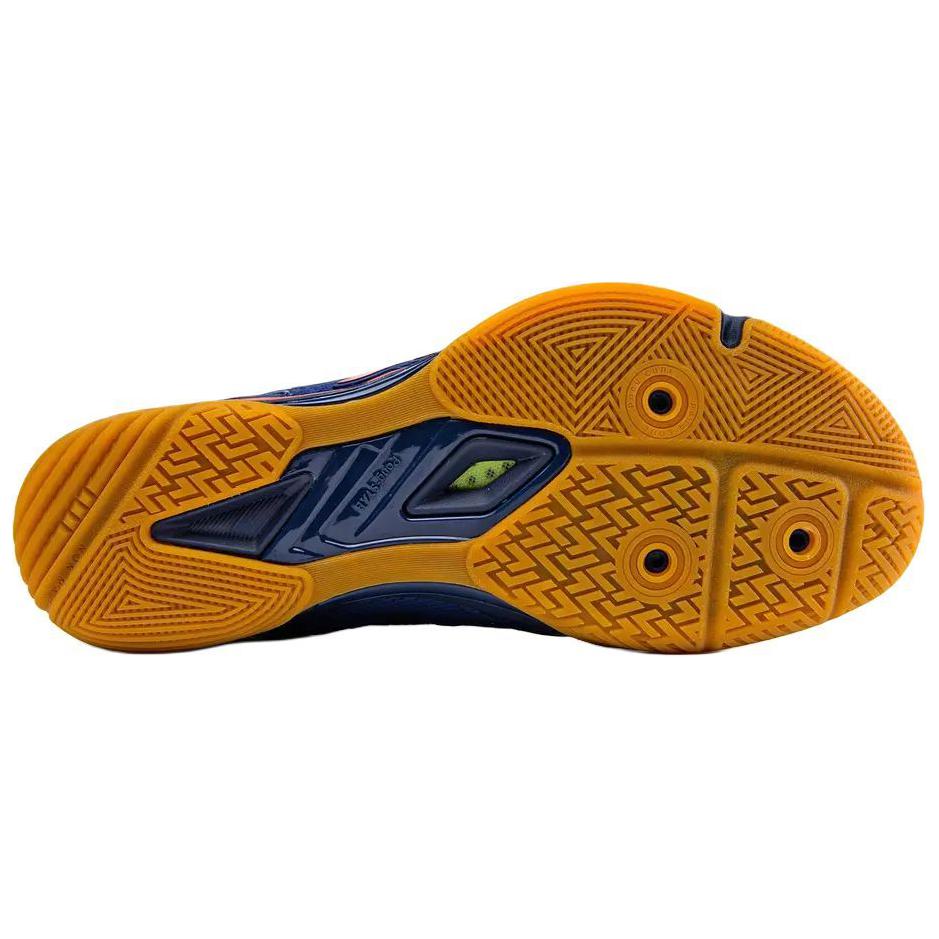 DECATHLON Slip Resistant Abrasion Resistant Slip Resistant Abrasion Resistant Low top Training Shoes Unisex Blue Pink