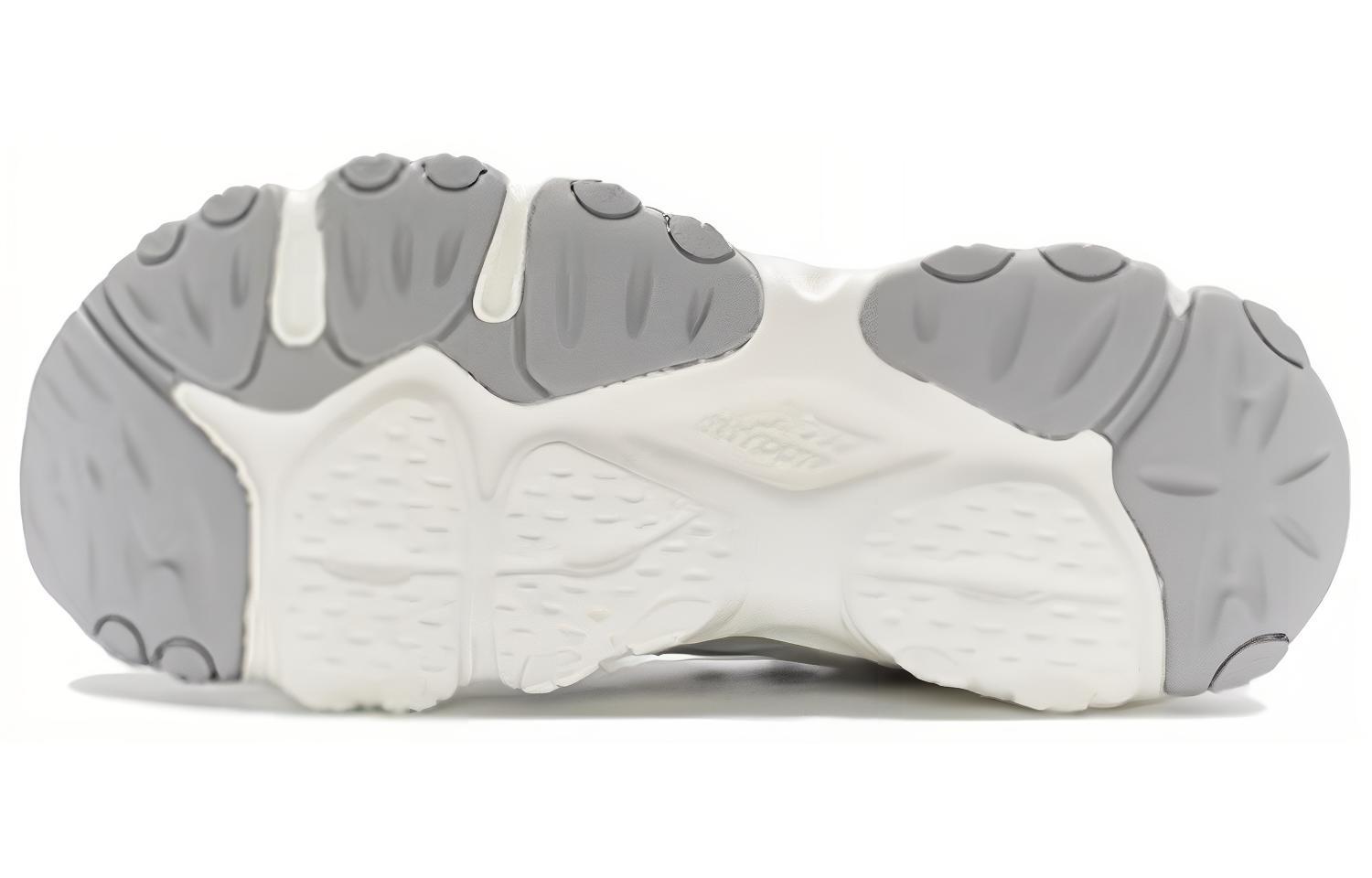 XTEP Cushioning Slip Resistant Low top Outdoor Shoes Men’s Gray