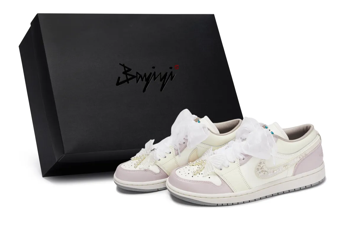 Jordan Air Jordan 1 Vintage Basketball Shoes Women's Low Top Beige/White/Pink