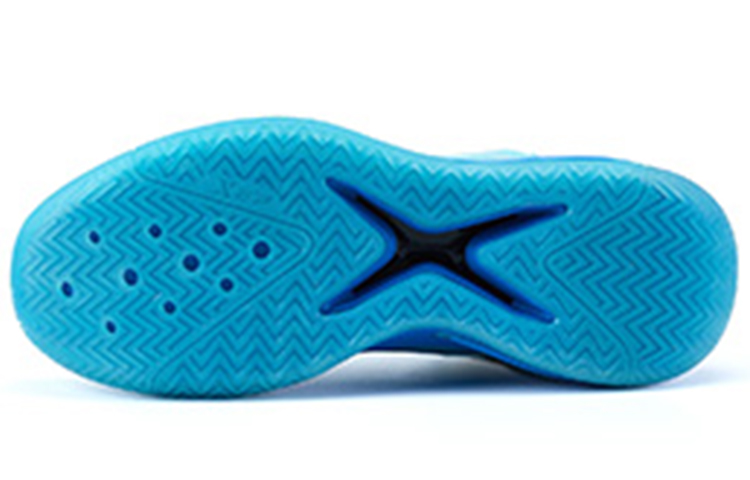 XTEP Basketball Shoes Men’s Low Top New White/Sky Blue