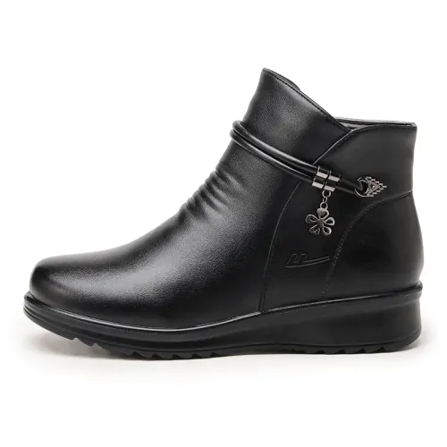 Warrior winter cotton shoes for middle-aged and elderly people, comfortable and versatile leather shoes, warm, wear-resistant, waterproof and non-slip, thickened winter lightweight and fashionable short boots, flat-soled cold-proof casual shoes for middle-aged cotton boots, snow boots for women