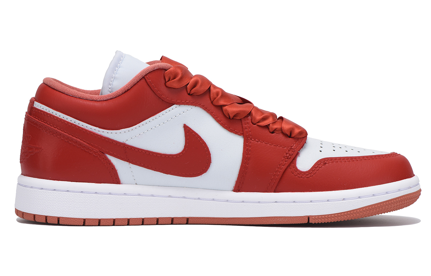 Jordan Air Jordan 1 Slip Resistant Coverage Low top Vintage Basketball Shoes Women’s Red White