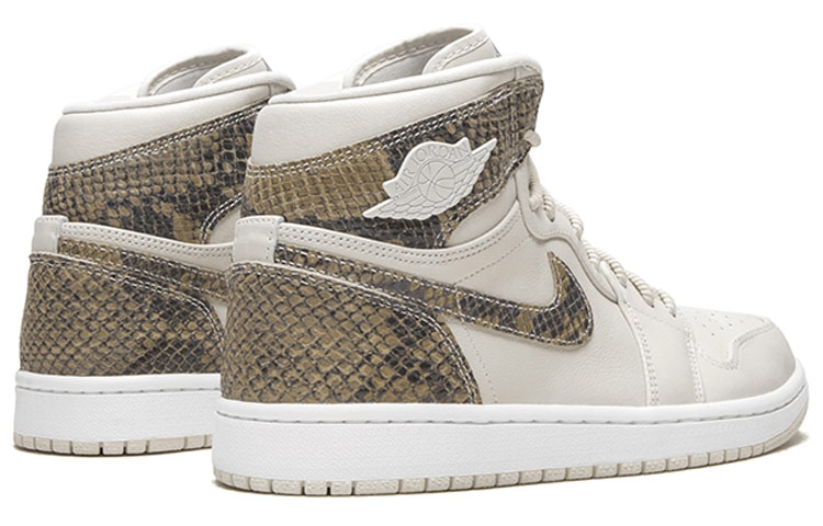 Женские кроссовки Jordan Air Jordan 1 OG Retro High White Snake (W) (бежевые) — Белый — фото 4