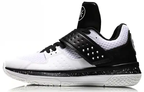 Li Ning Battle Armor Non slip Lightweight Low top Basketball Shoes Unisex Black White