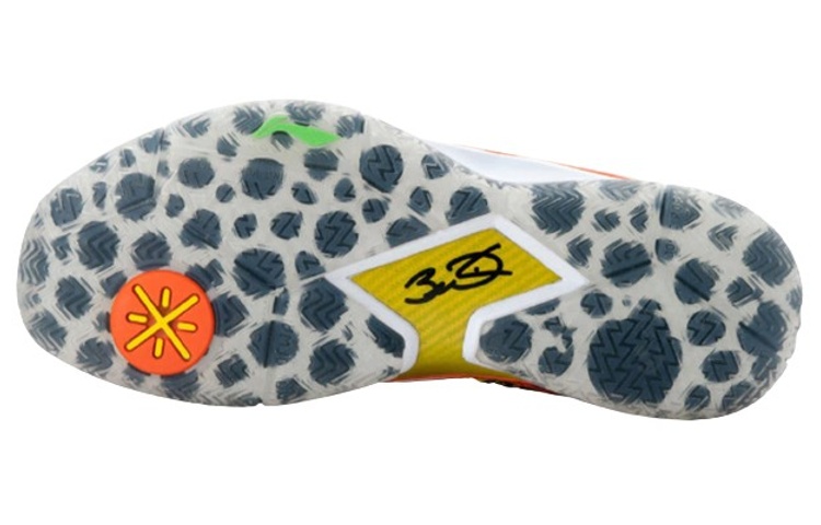 Li Ning WOW 3 Way Of Wade 3 Slip Resistant Mid top Basketball Shoes Men’s Yellow Green Orange