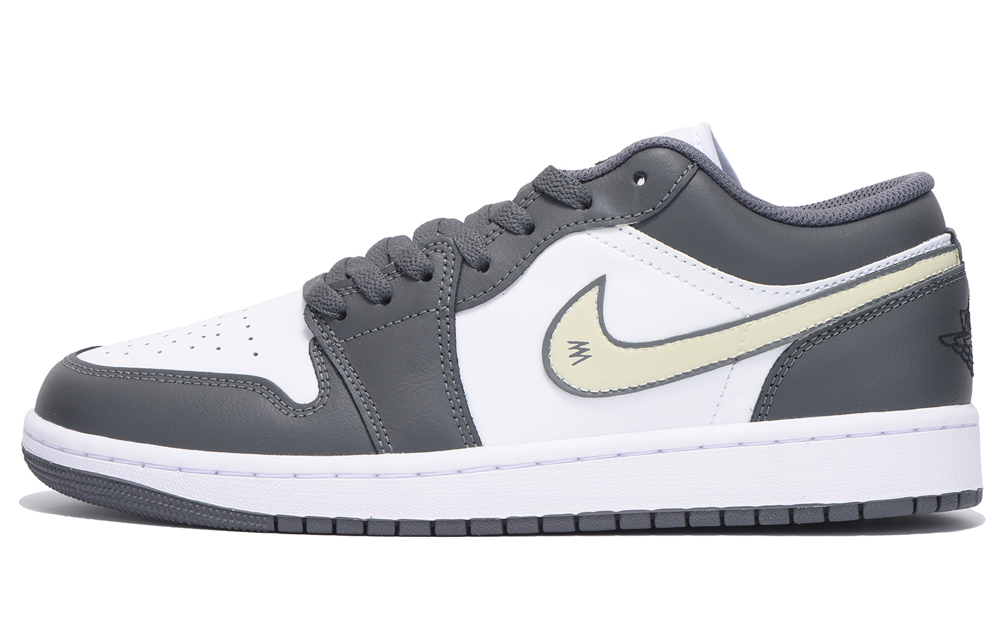 Jordan Air Jordan 1 Slip Resistant Abrasion Resistant Low top Vintage Basketball Shoes Unisex Black Gray