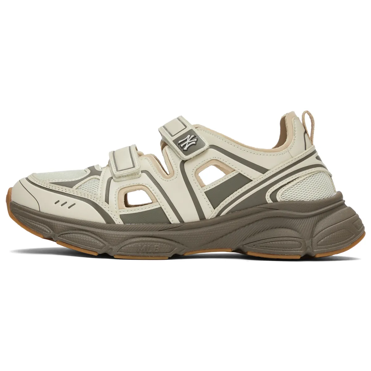 MLB New York Yankees Slip Resistant And Breathable River Trekking Shoes Unisex Light Brown