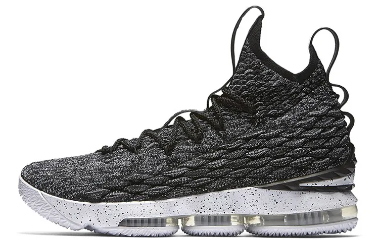 Nike LeBron 15 Ep 'Ashes'