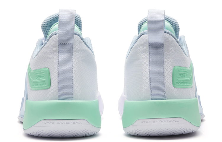 XTEP Basketball Shoes Men’s Mid Top New White/Light Neon Turquoise