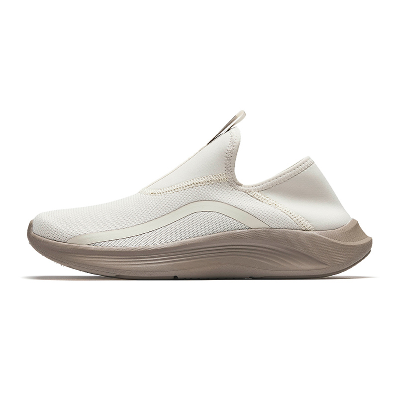 CHAOJIANTA Slip Resistant Lightweight Non slip Lightweight Low top Slip on Training Shoes Men’s Beige Brown