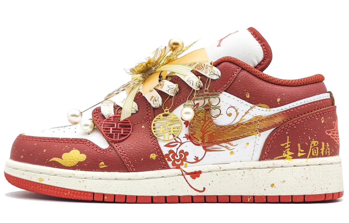 Jordan Air Jordan 1 Abrasion Resistant Abrasion Resistant Low top Vintage Basketball Shoes Unisex Joyful Red