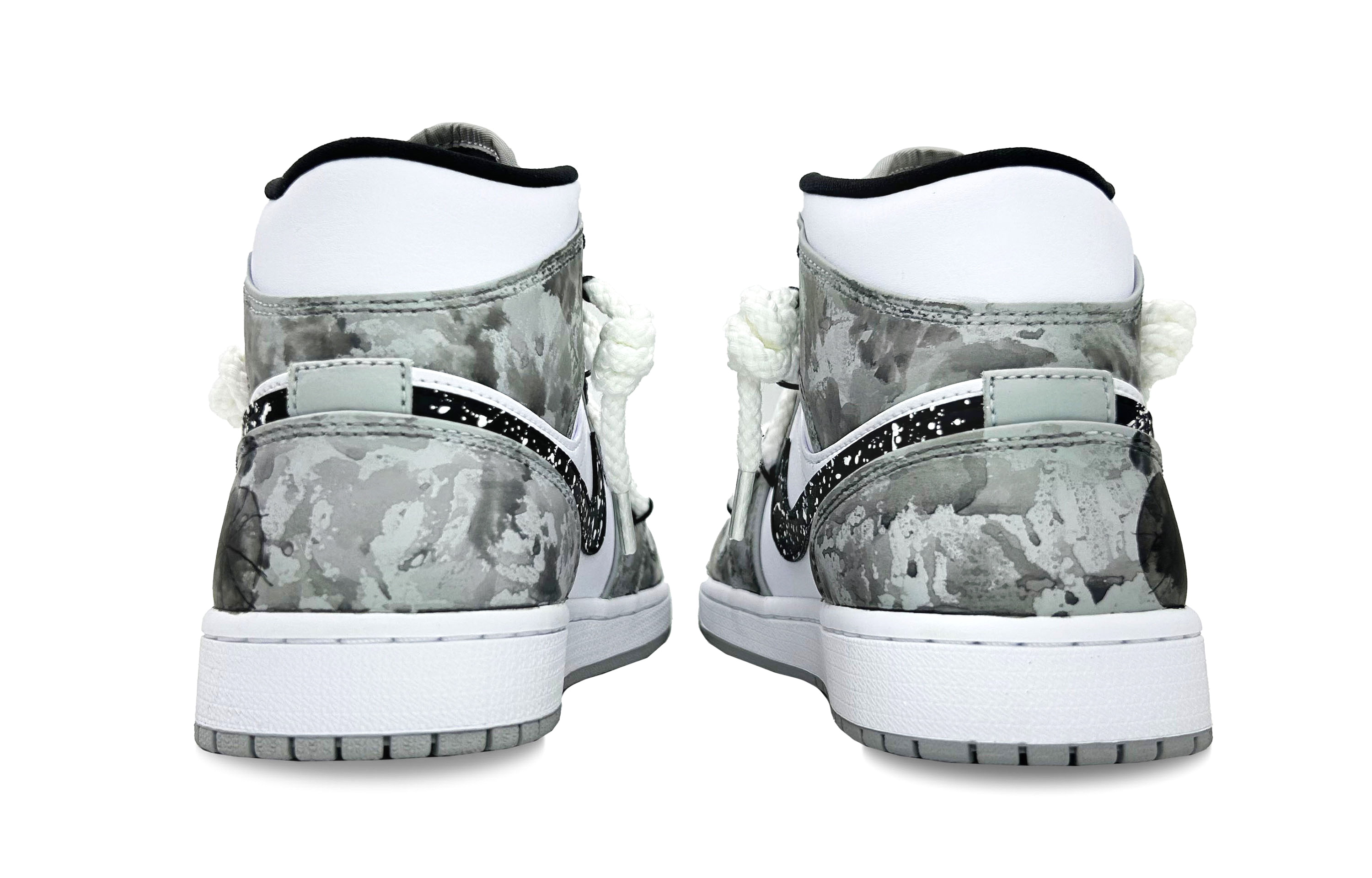 Jordan Air Jordan 1 Cushioning Mid top Vintage Basketball Shoes Men’s Black White