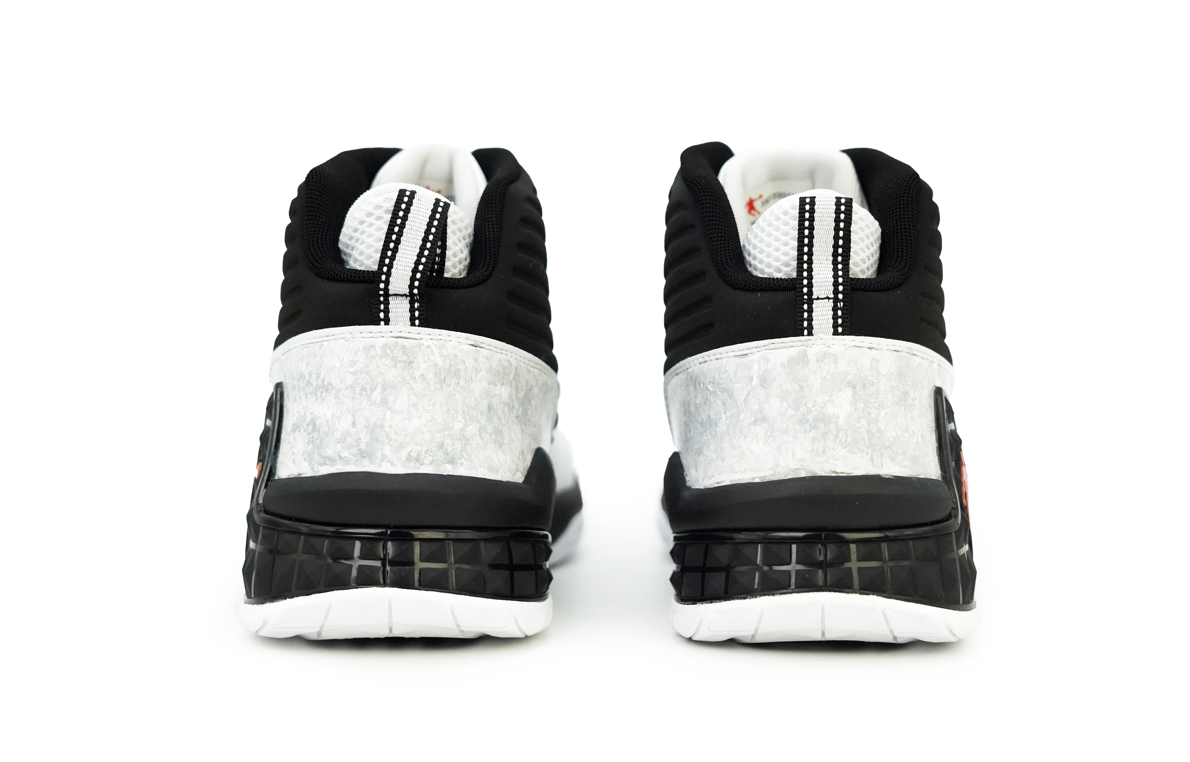QIAODAN Grinding 1 Textile, Synthetic Leather Cushioning Slip Resistant Abrasion Resistant High top Basketball Shoes