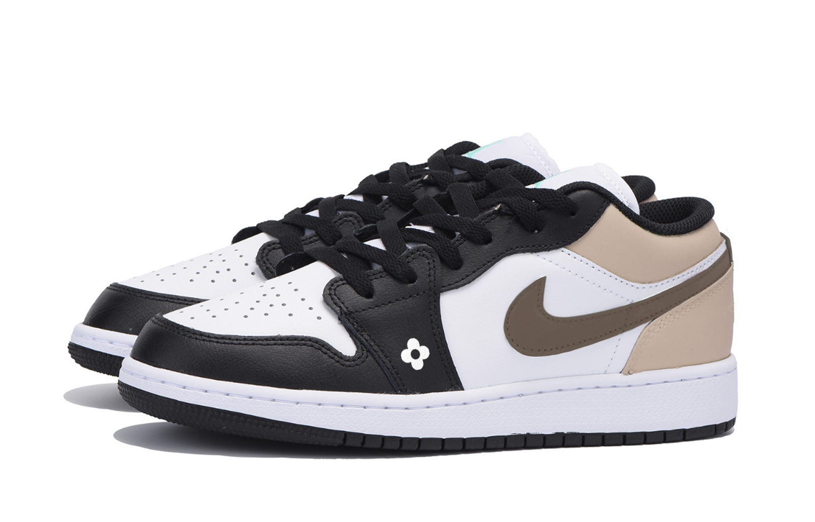 Jordan Air Jordan 1 Slip Resistant Low top Vintage Basketball Shoes Men’s White