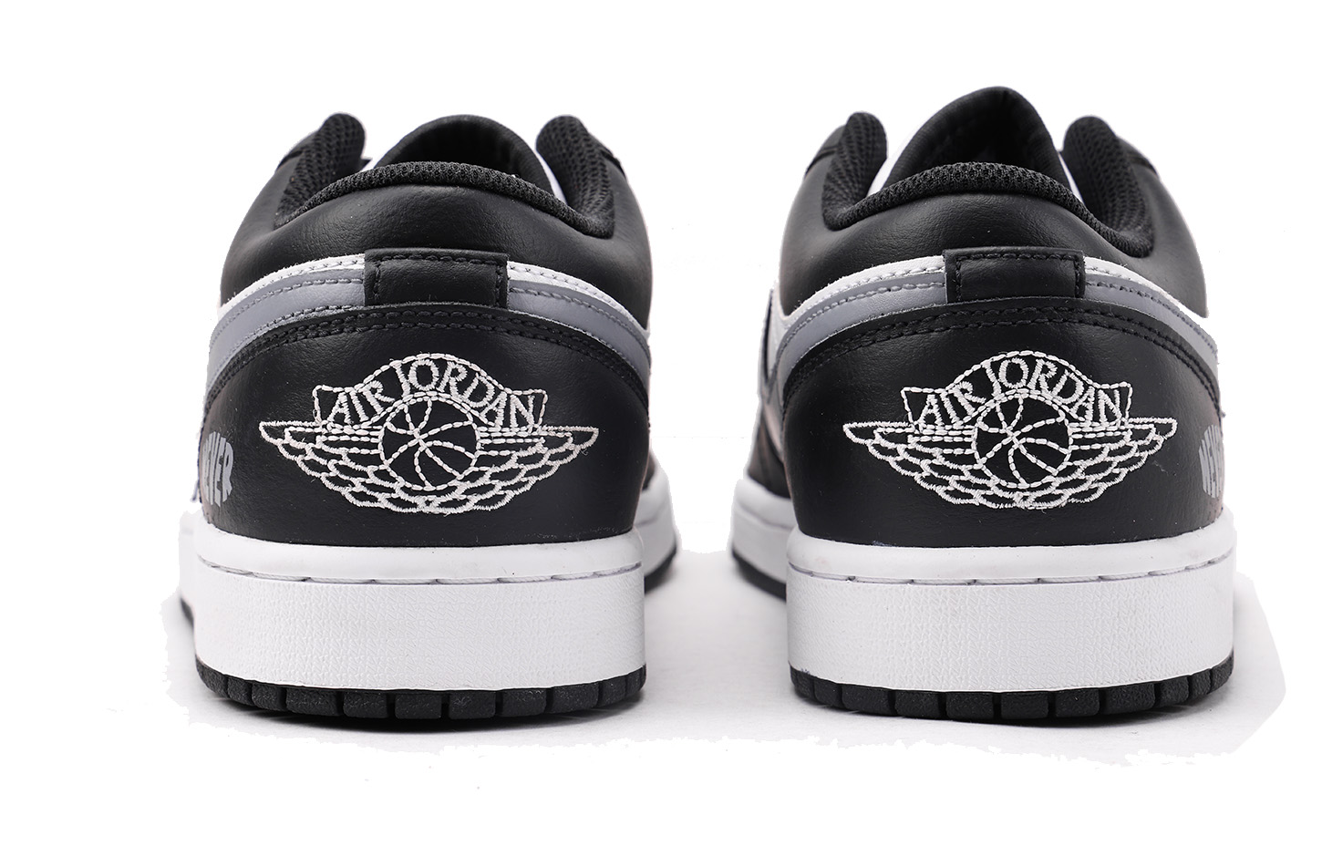 Jordan Air Jordan 1 Slip Resistant Abrasion Resistant Low top Vintage Basketball Shoes Men’s Black White Gray