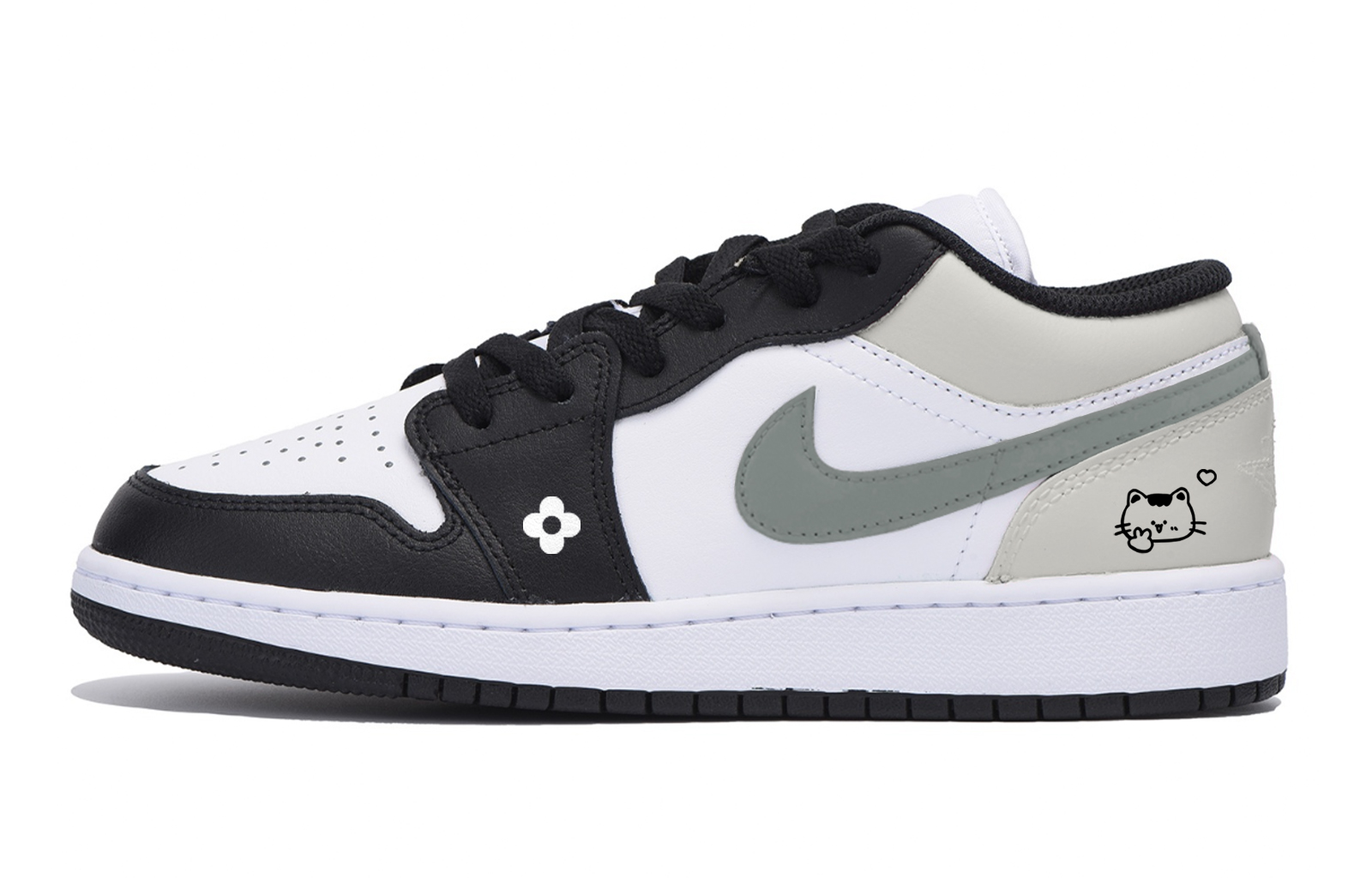 Jordan Air Jordan 1 Low top Vintage Basketball Shoes Men’s Black White