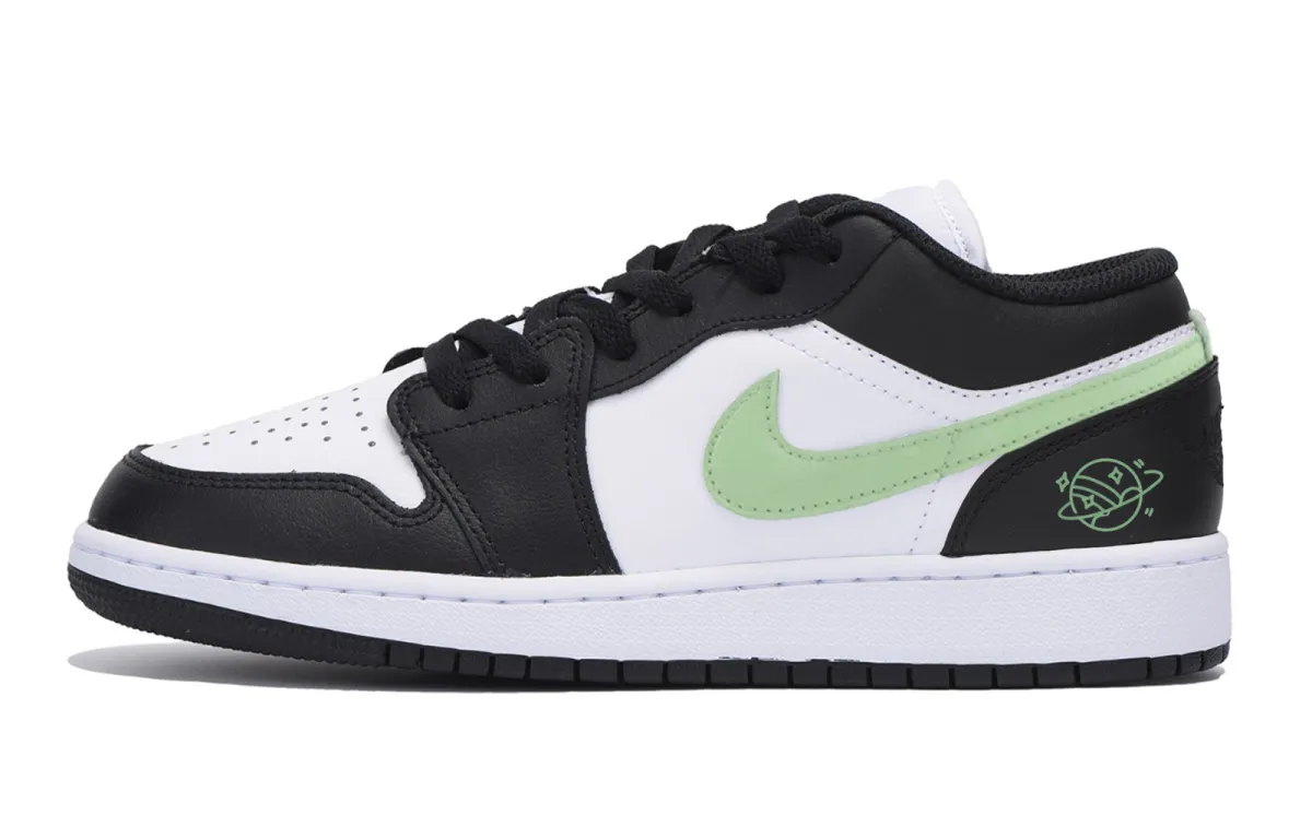 Jordan Air Jordan 1 Slip Resistant Abrasion Resistant Low top Vintage Basketball Shoes Men's Black Green