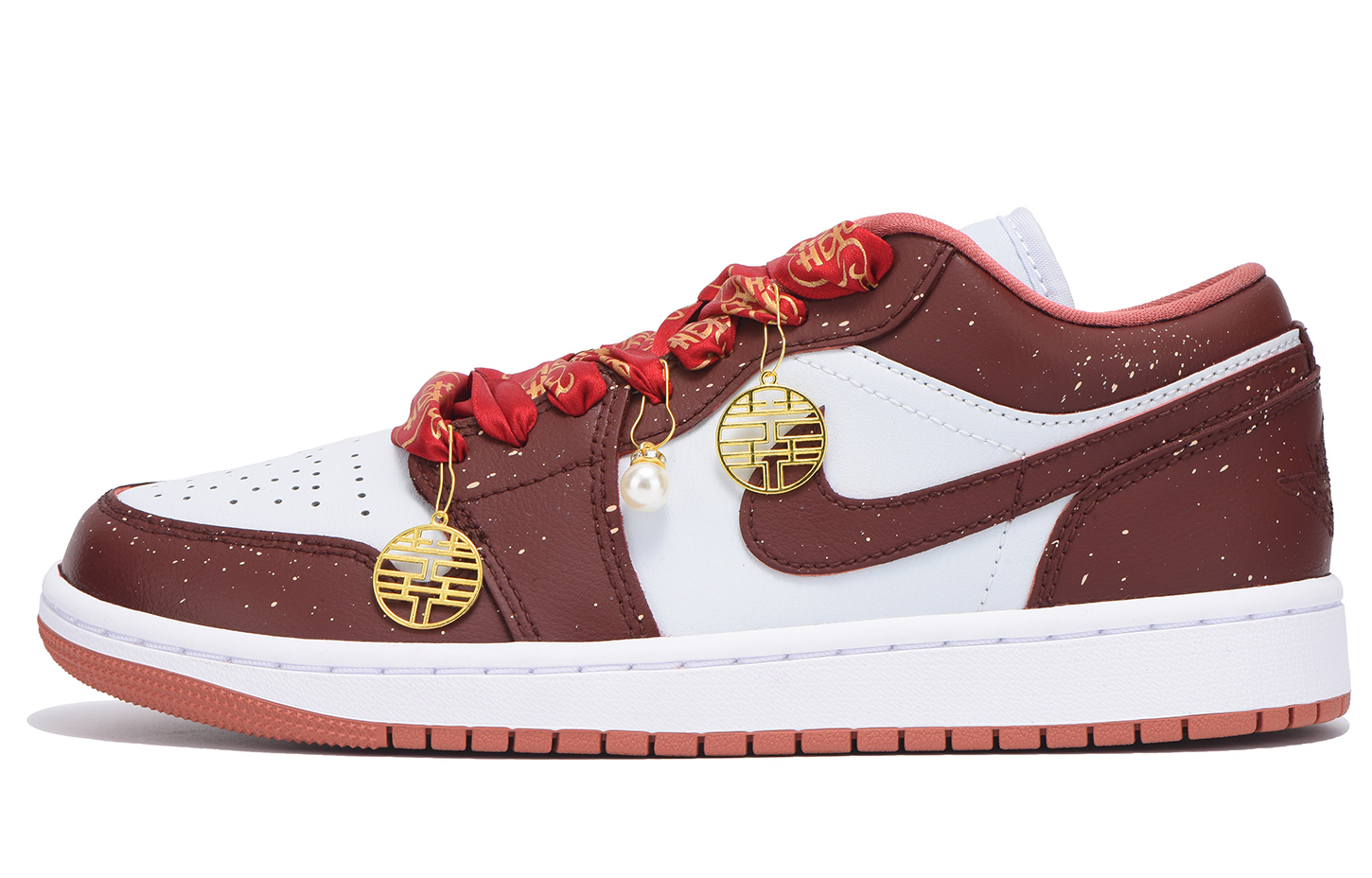 Jordan Air Jordan 1 Slip Resistant Abrasion Resistant Low top Vintage Basketball Shoes Women’s Red White