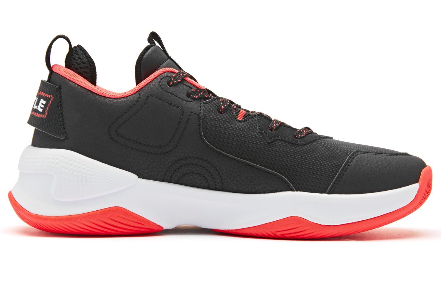 QIAODAN Comfortable Slip Resistant Low top Basketball Shoes Men’s Black Red