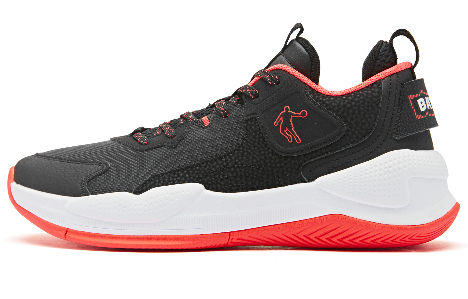 QIAODAN Comfortable Slip Resistant Low top Basketball Shoes Men’s Black Red