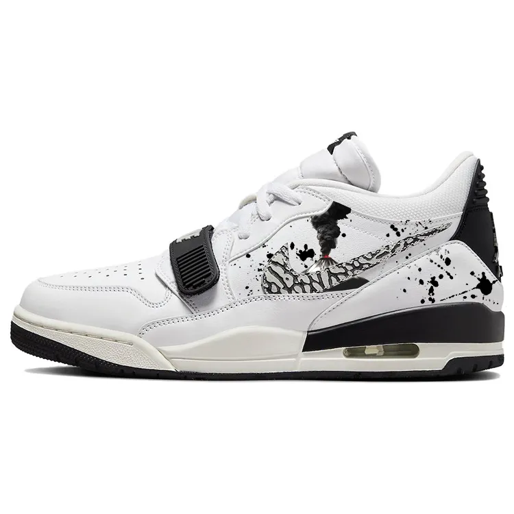 Jordan Air Jordan 1 Cushioning Slip Resistant Abrasion Resistant Mid top Vintage Basketball Shoes Men's Black White