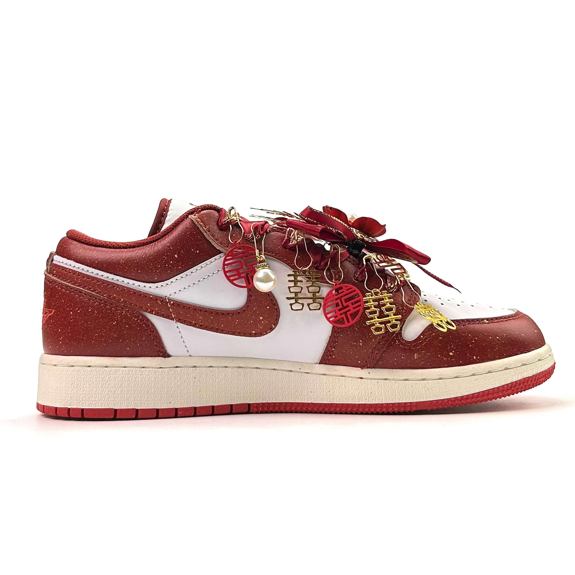 Jordan Air Jordan 1 Enduring Companionship Slip Resistant Abrasion Resistant Low top Vintage Basketball Shoes Unisex