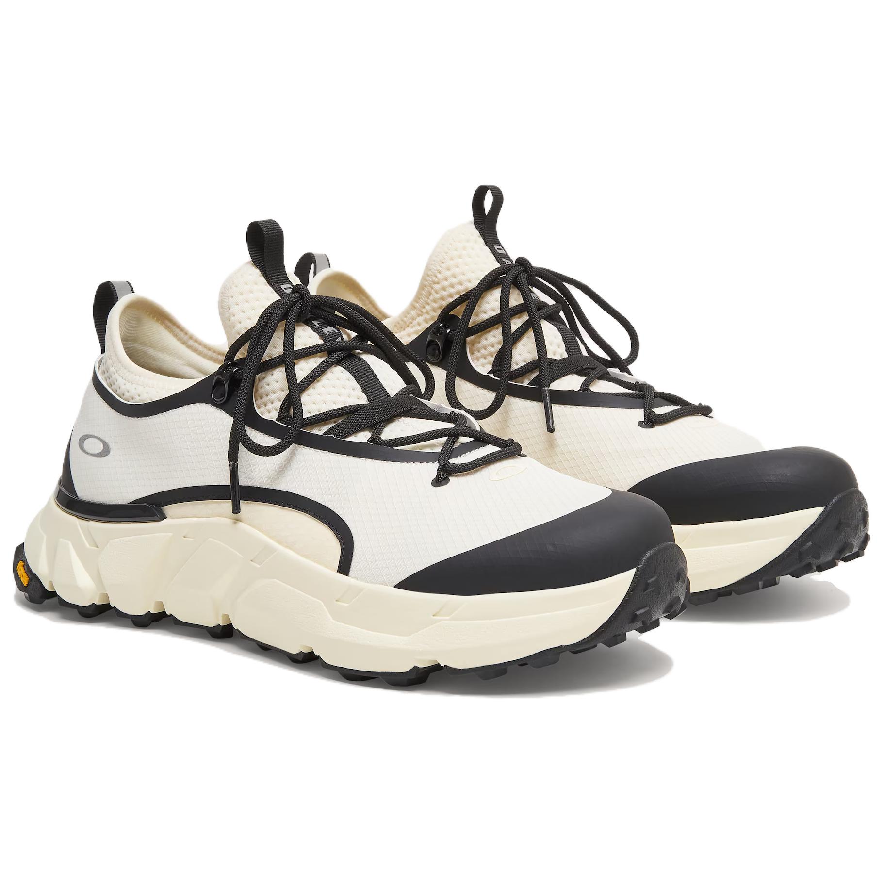 Oakley Slip Resistant Low top Hiking Shoes Men’s Ecru