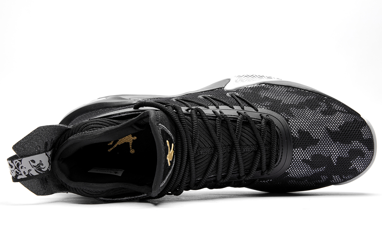 QIAODAN Broken Shadow 1.0 Basketball Shoes Men’s Low Top Black Gold
