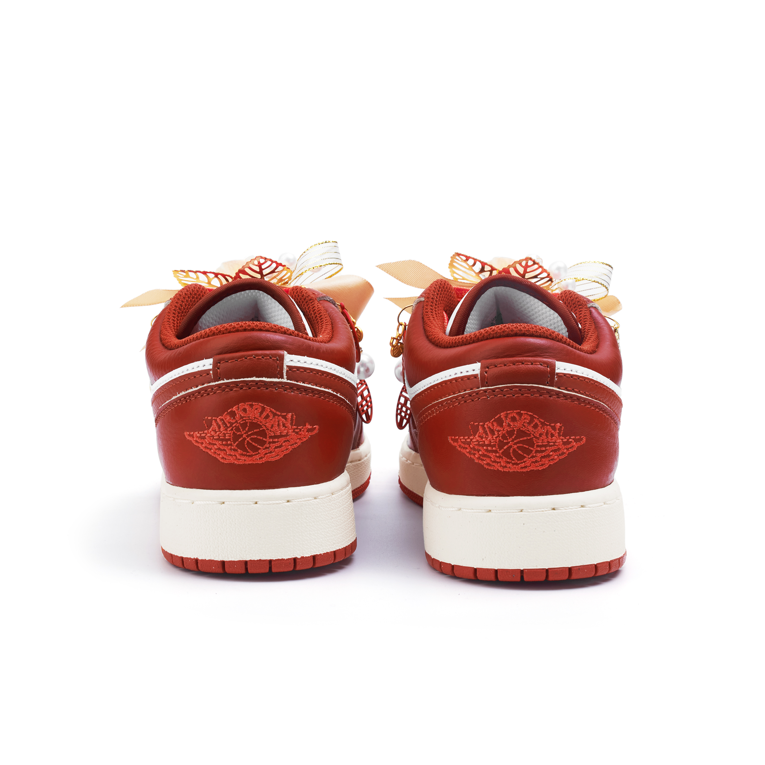 Jordan Air Jordan 1 Slip Resistant Abrasion Resistant Low top Vintage Basketball Shoes Women’s Red