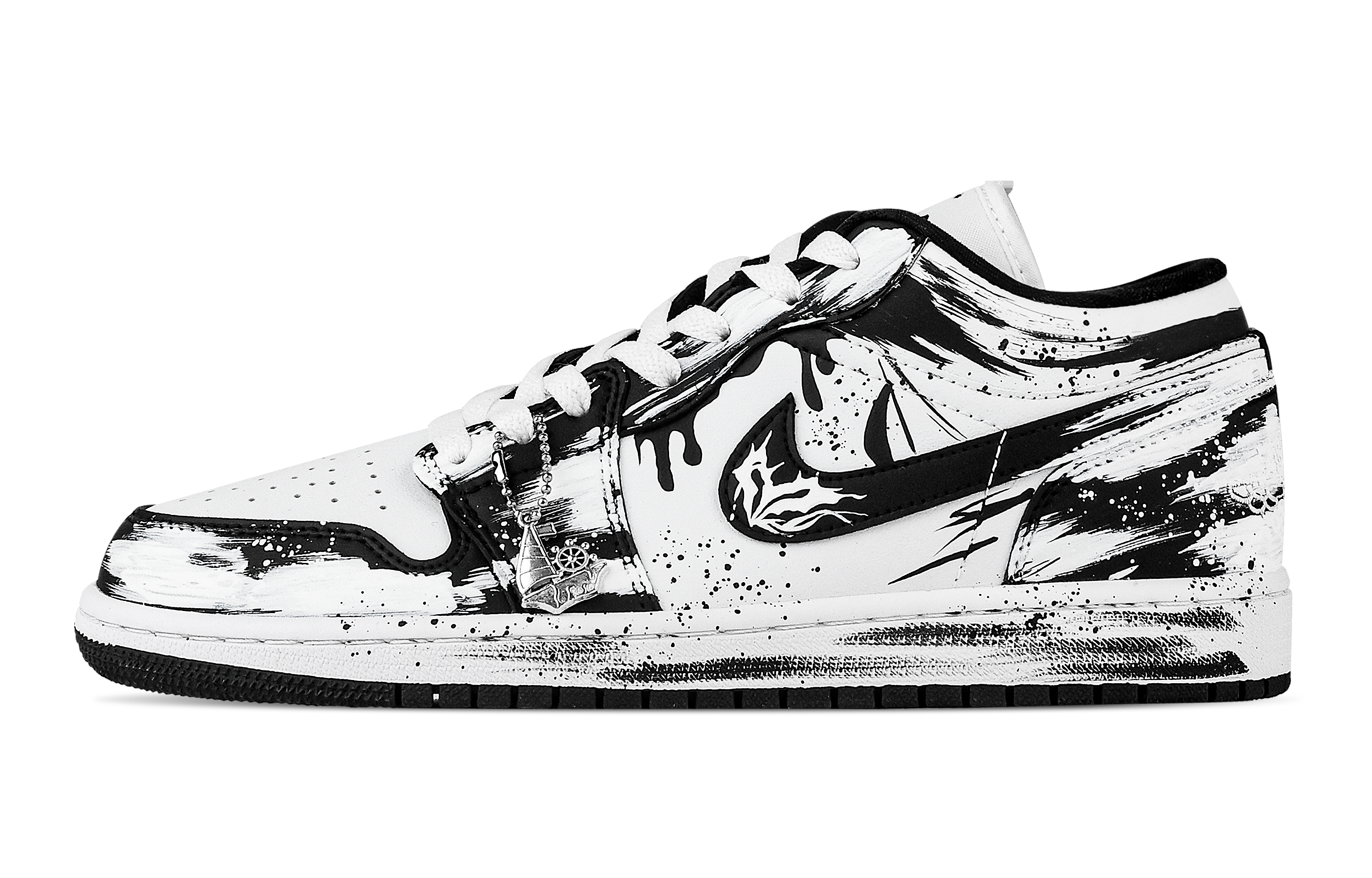 Jordan Air Jordan 1 Black Sail Sets Sail Abrasion Resistant Low top Vintage Basketball Shoes Unisex Black White