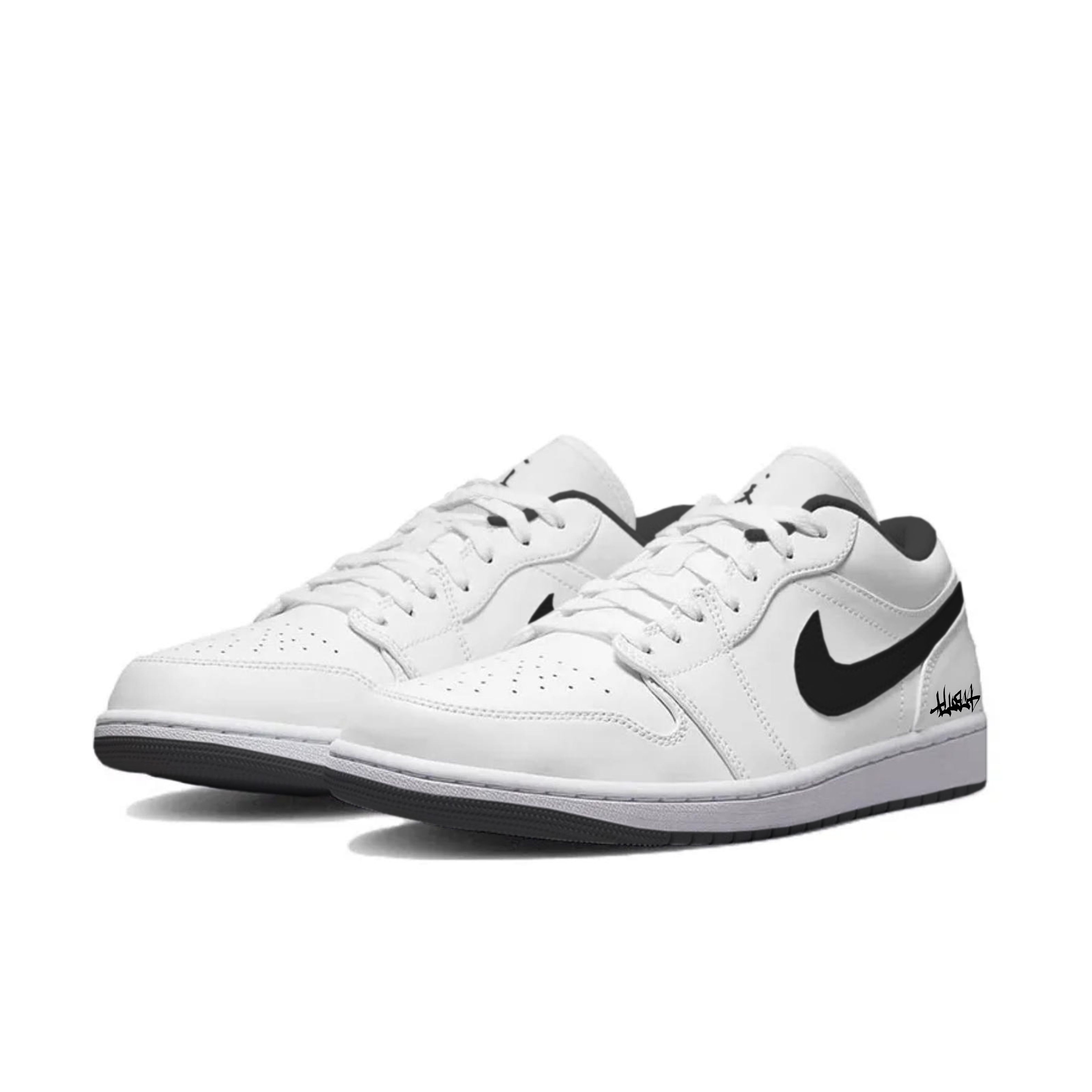 Jordan Air Jordan 1 Oreo Abrasion Resistant Low top Vintage Basketball Shoes Unisex Black White