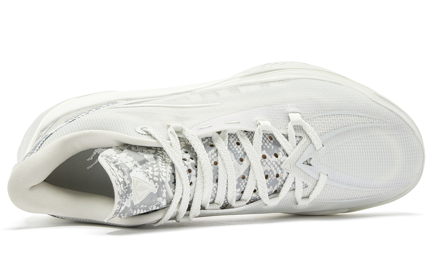 QIAODAN Poisonous Fangs 3.5 White Snake, Year Of The Snake Limited Edition Low top Basketball Shoes Men’s White Silver
