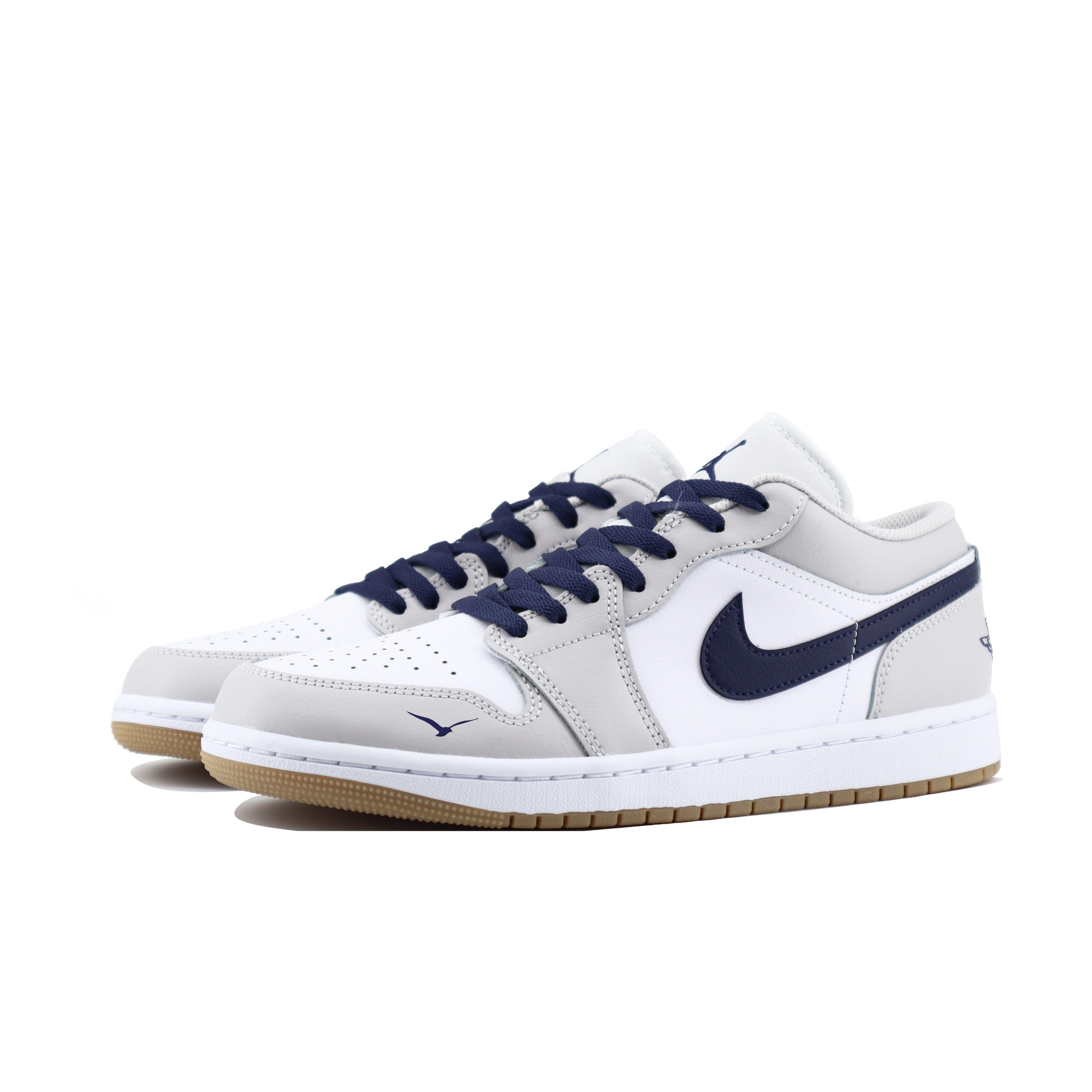 Jordan Air Jordan 1 Cushioning Slip Resistant Low top Vintage Basketball Shoes Unisex Gray White