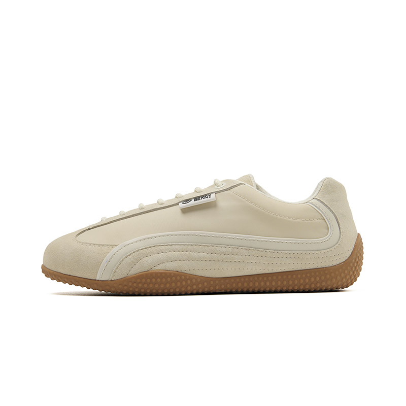 Senzubean Slip Resistant Abrasion Resistant Low top Racing Shoes Unisex Oat White