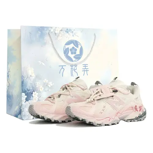 New Balance 610T Mountaineering & Hiking Shoes Unisex Low Top Pink