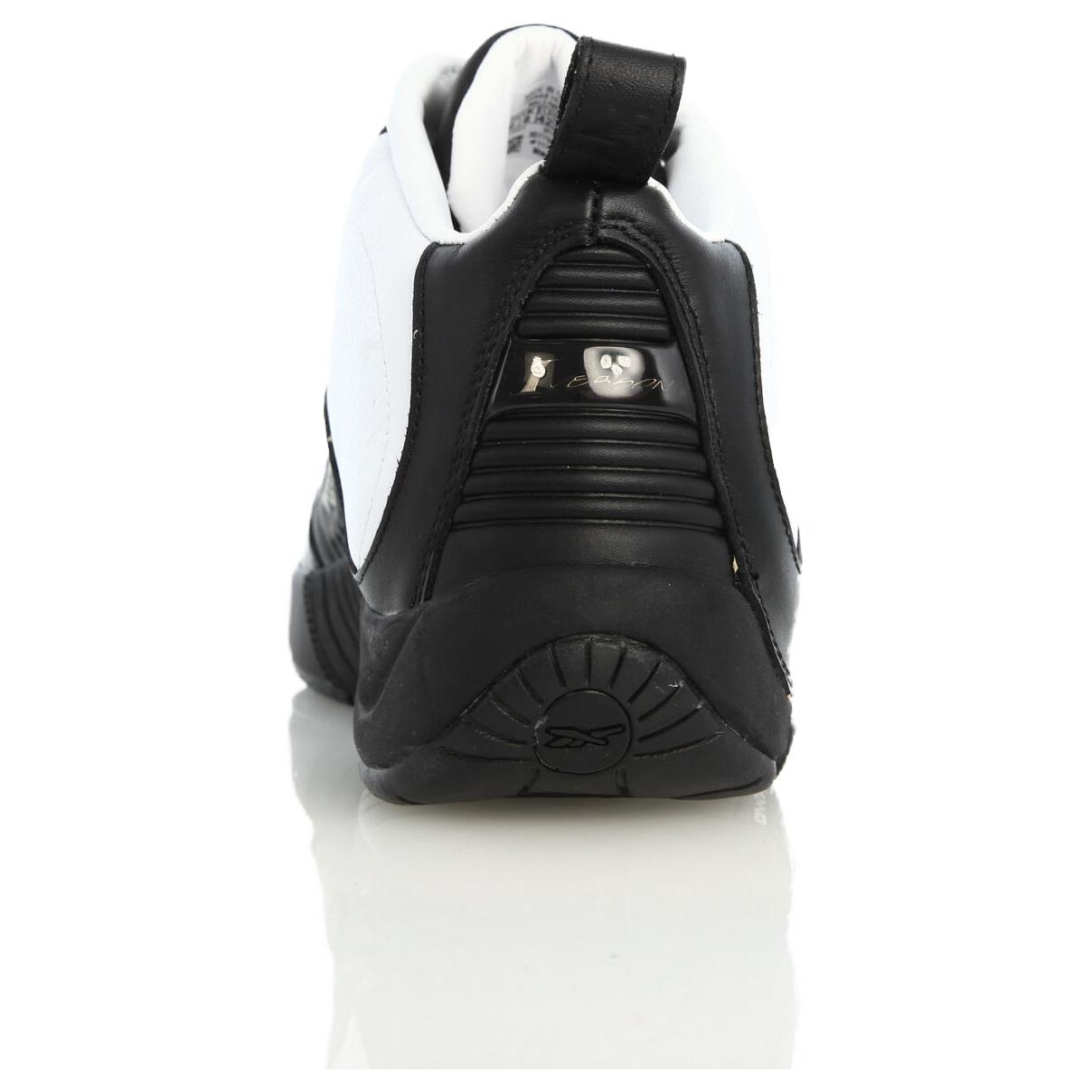 Answer 4 Reebok ‘Stepover’